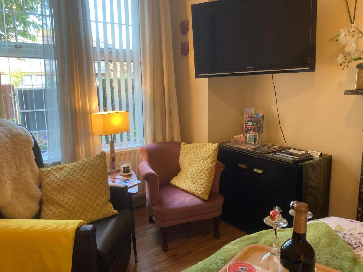 Mountroyal Victorian Studio Self Catering Apartment 3 Belfast Eksteriør billede